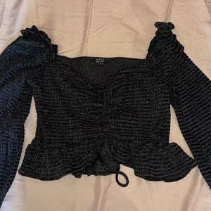 Black long sleeve crop